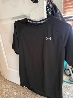 Under Armour Black Short Sleeve Performance Tee with Silver Logo